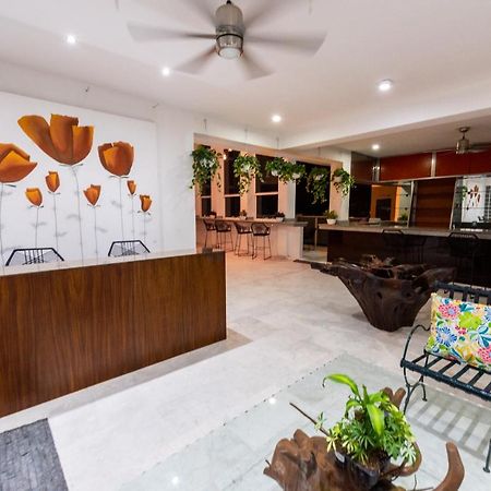 Aparthotel La Casa Blanca à Puerto Vallarta Extérieur photo